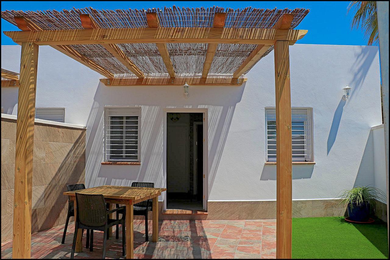Bungalow La Roa IV, con piscina comunitaria Conil De La Frontera Esterno foto