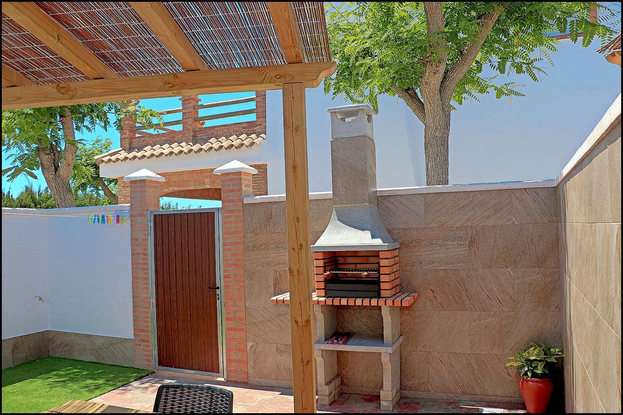 Bungalow La Roa IV, con piscina comunitaria Conil De La Frontera Esterno foto